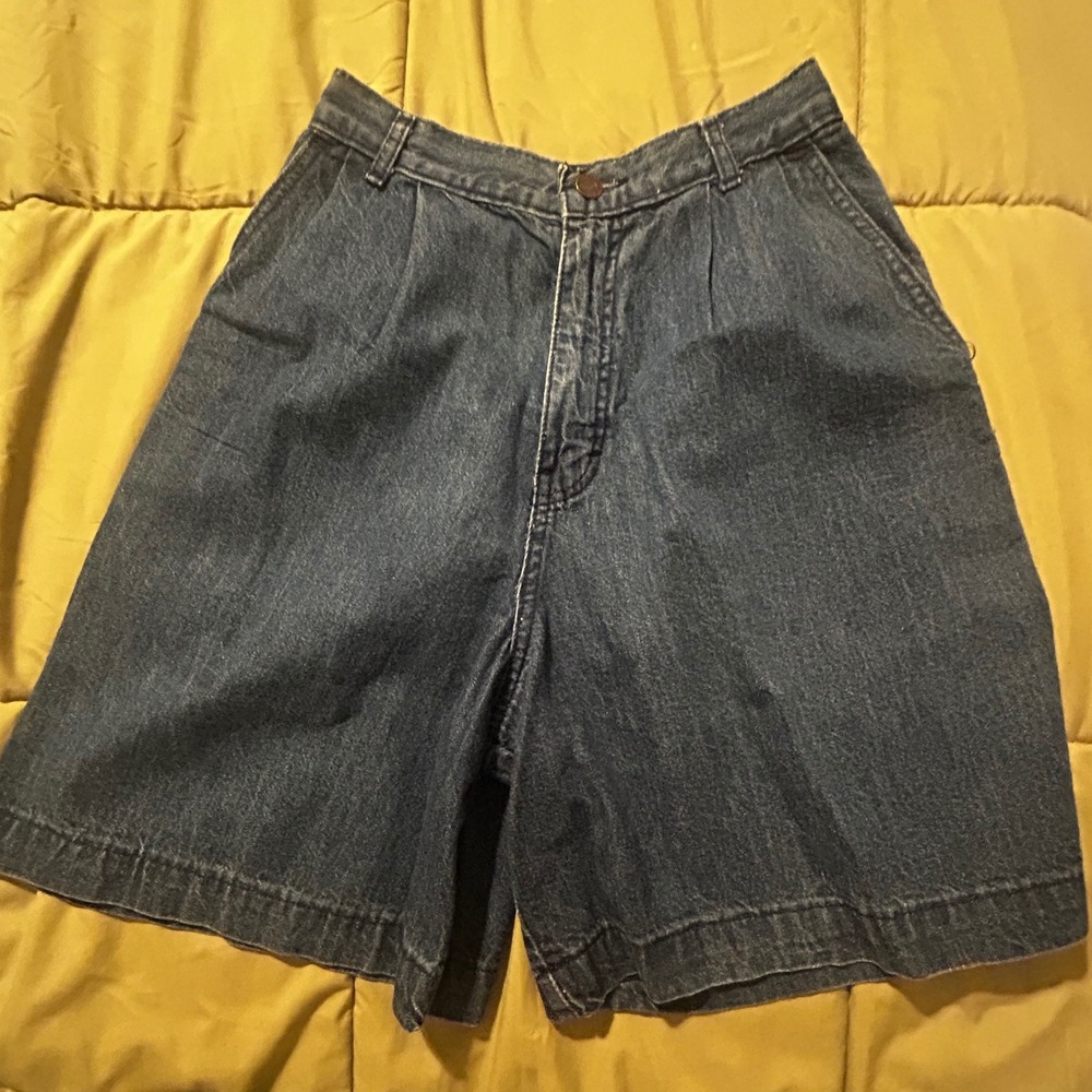 Calvin Klein Vintage 90s High Waisted Pleated Denim Shorts Made in USA Blue 25